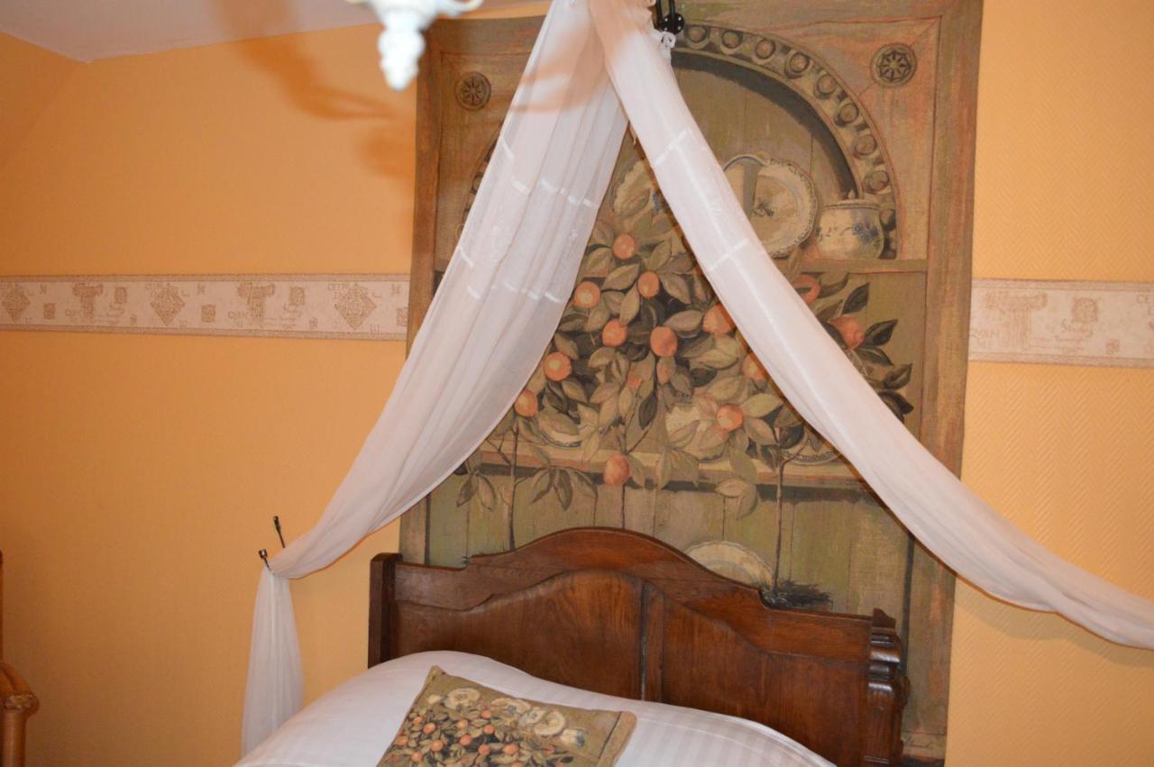 Les Gites De La Chapiniere Châteauvieux 外观 照片
