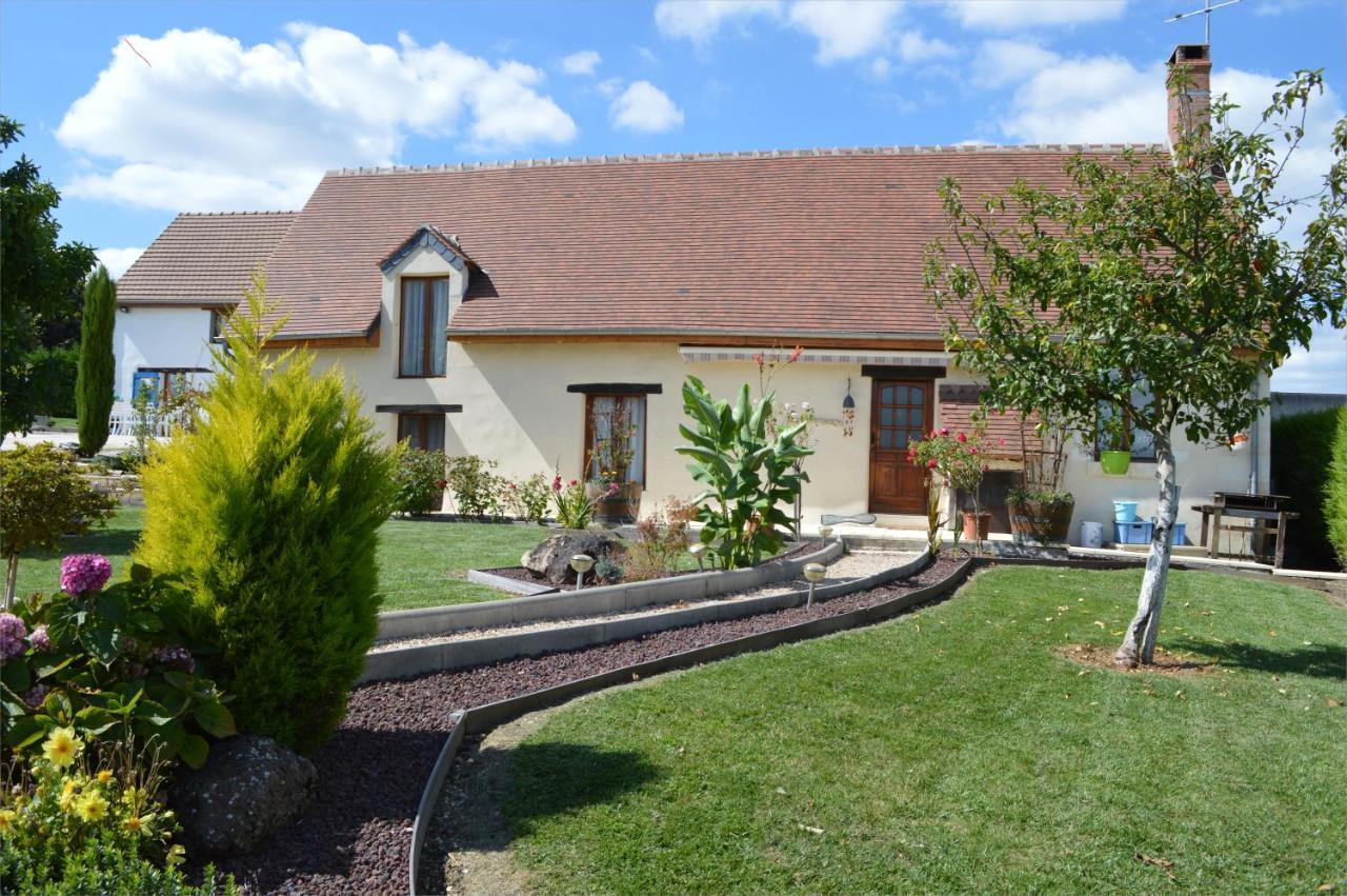 Les Gites De La Chapiniere Châteauvieux 外观 照片